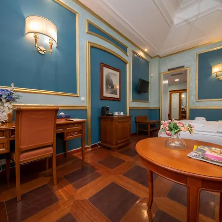 Ξενοδοχείο Kinsky Fountain 4*