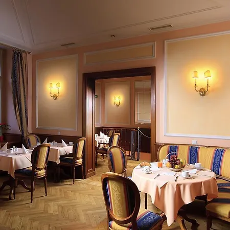 Ξενοδοχείο Kinsky Fountain 4*