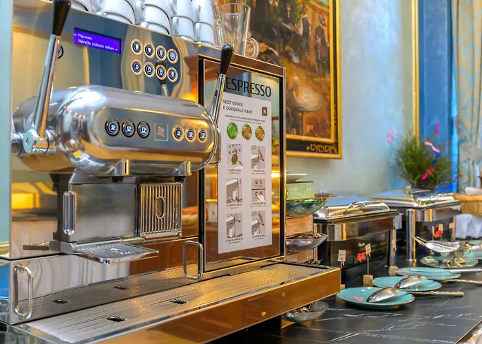 Kinsky Fountain Otel Prag