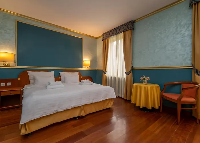 Kinsky Fountain Otel