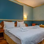 Kinsky Fountain Hotel 4*
