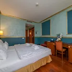 Kinsky Fountain Hotel