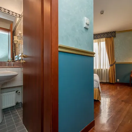 Kinsky Fountain Ξενοδοχείο 4*