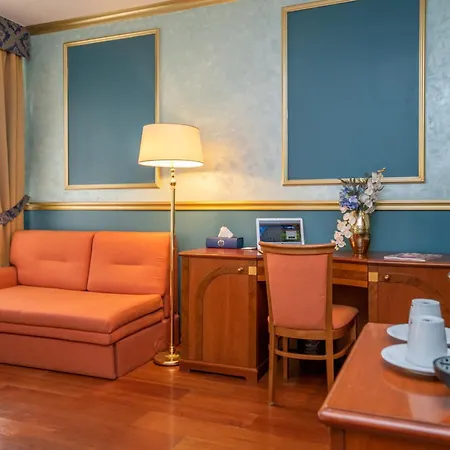 Kinsky Fountain Ξενοδοχείο 4*