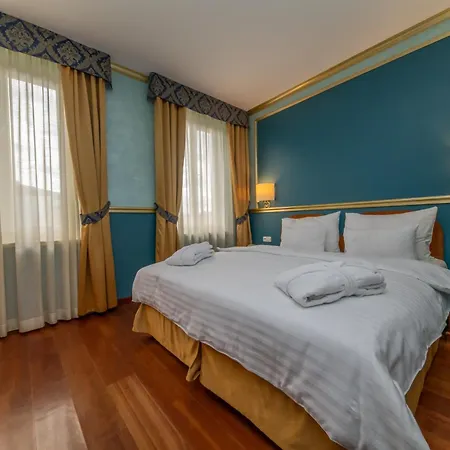 Kinsky Fountain Hotel Prague