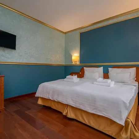 Hotel Kinsky Fountain Prague
