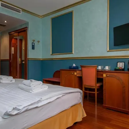Kinsky Fountain Hotel