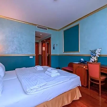 Kinsky Fountain Hotel Praga