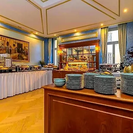 Kinsky Fountain Hotel 4*