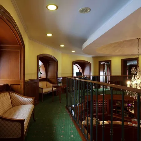 Kinsky Fountain Hotel 4*