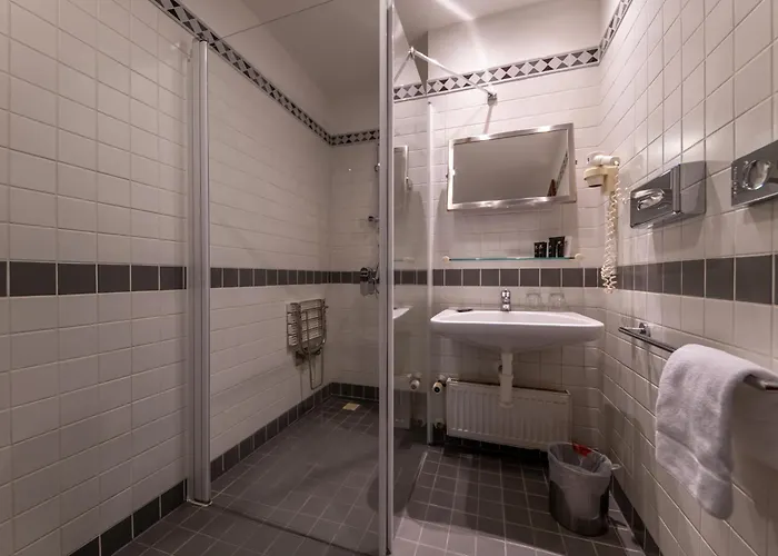 Kinsky Fountain Ξενοδοχείο 4*